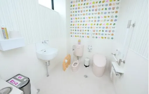 待合室トイレ