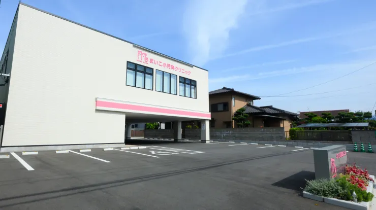 広々とした駐車場を完備